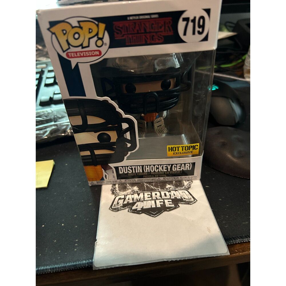Funko Pop! Netflix Stranger Things - Dustin (Hockey Gear) Excl. # 719
